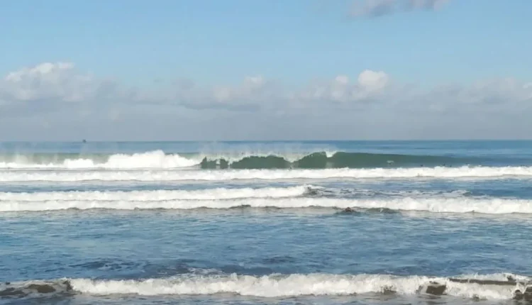 منظر لشاطئ كوتا في بالي. (أنتارا/ديوا كيتوت سوديارتا ويجونا)