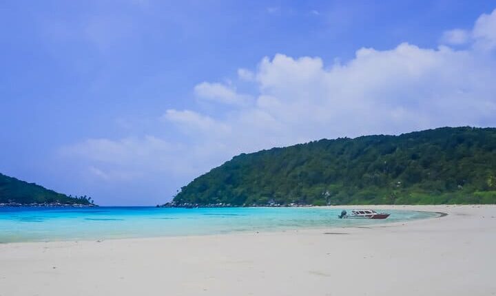 شاطئ جوز الهند، محمية باواه، أنامباس