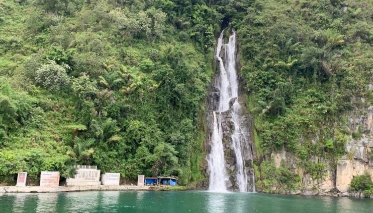 شلال سيتومورون | Air Terjun Situmurun
