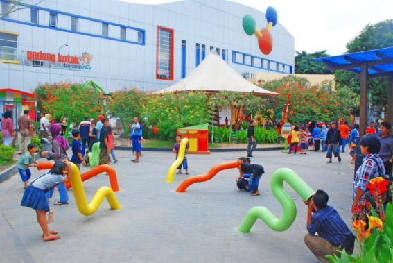 حديقة تامان بنتار – يوغياكرتا: مكان ممتع حيث يتعلم الأطفال بطرق مسلية إلى جانب اللعب.