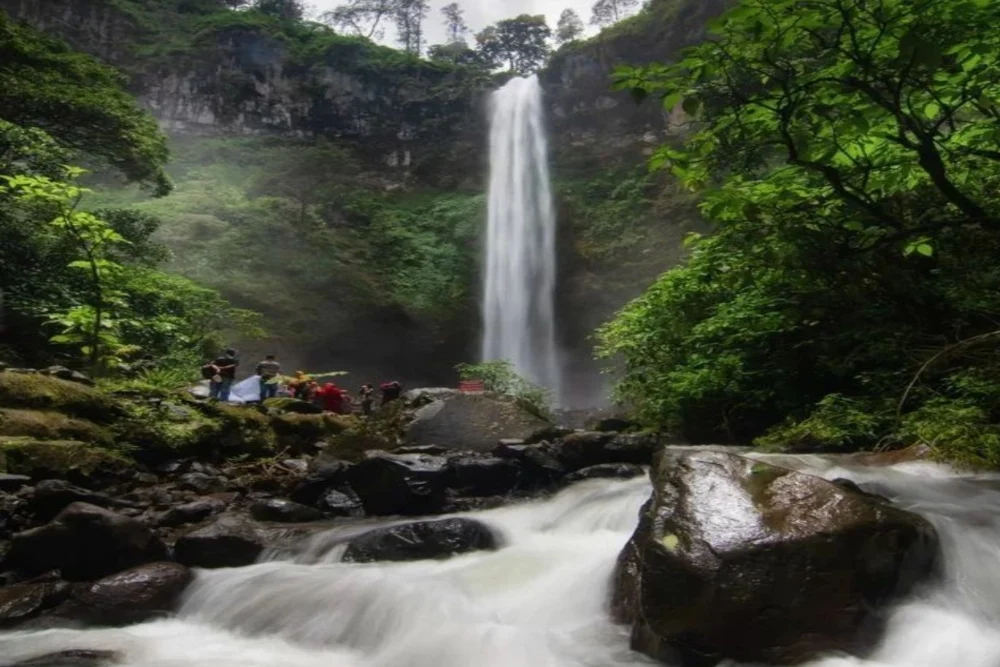 شلال “كوبان راكسا” | Air Terjun Coban Raksasa
