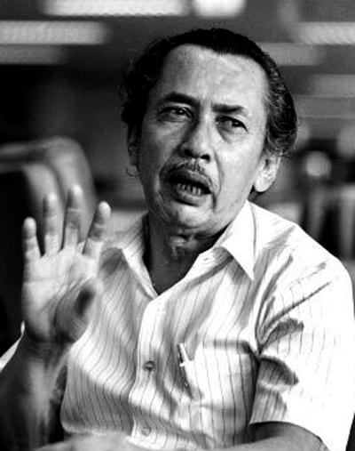 علي أكبر نافيس